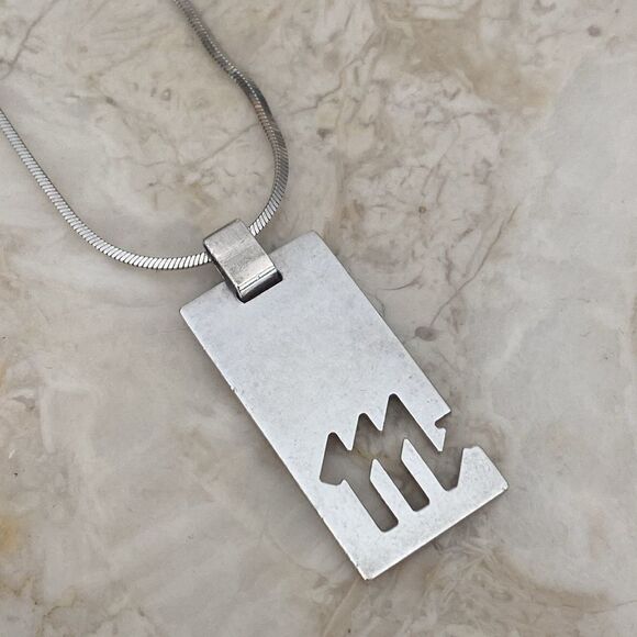 Gucci 925 Sterling Silver “Scorpio” Zodiac Pendant & Chain Unisex - Picture 6 of 16